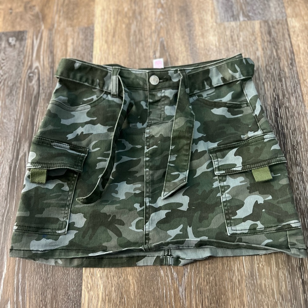 JUSTICE size 14 camo skirt 💓